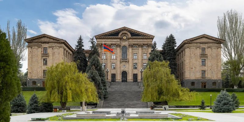 Внешняя политика и безопасность. Фото: parliament.am, обрезано