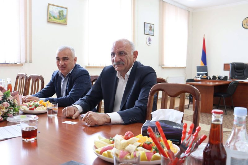 Քաղաքականություն․ Լուսանկարը՝ Yeghegnadzor Municipality, կտրված