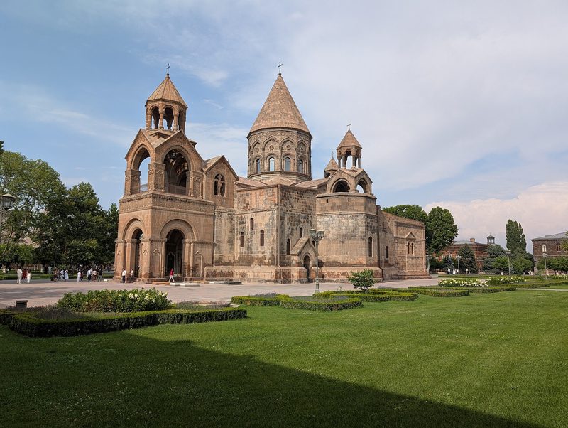 Church. Photo: Yerevantsi / Wikimedia Commons, CC BY 4.0, cropped